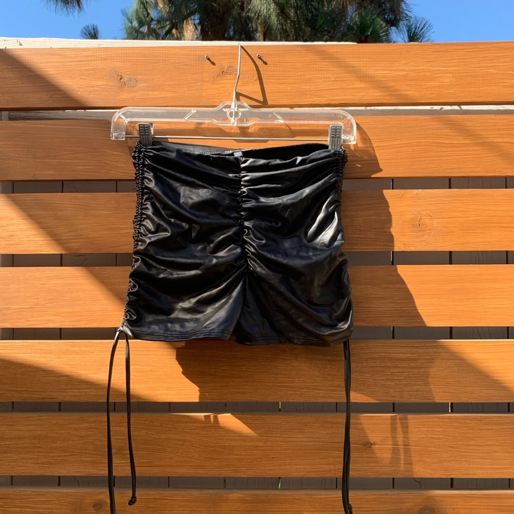 Ruched shorts